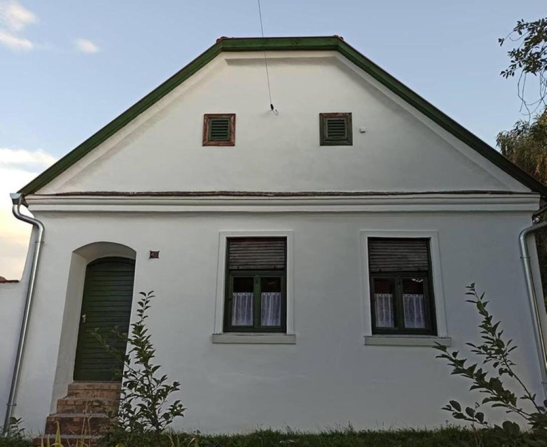 Fuszeres Porta Mihalyfa Exterior foto