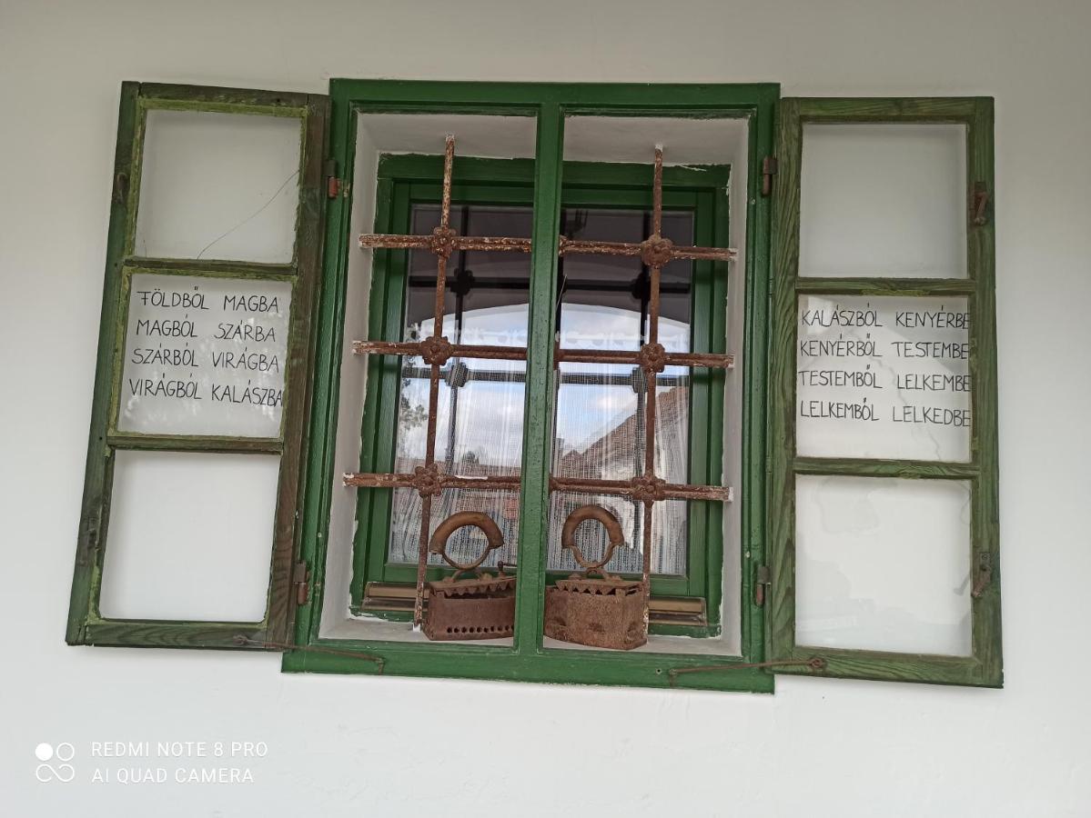 Fuszeres Porta Mihalyfa Exterior foto
